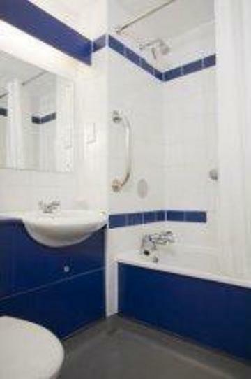 Travelodge London Park Royal Eksteriør bilde